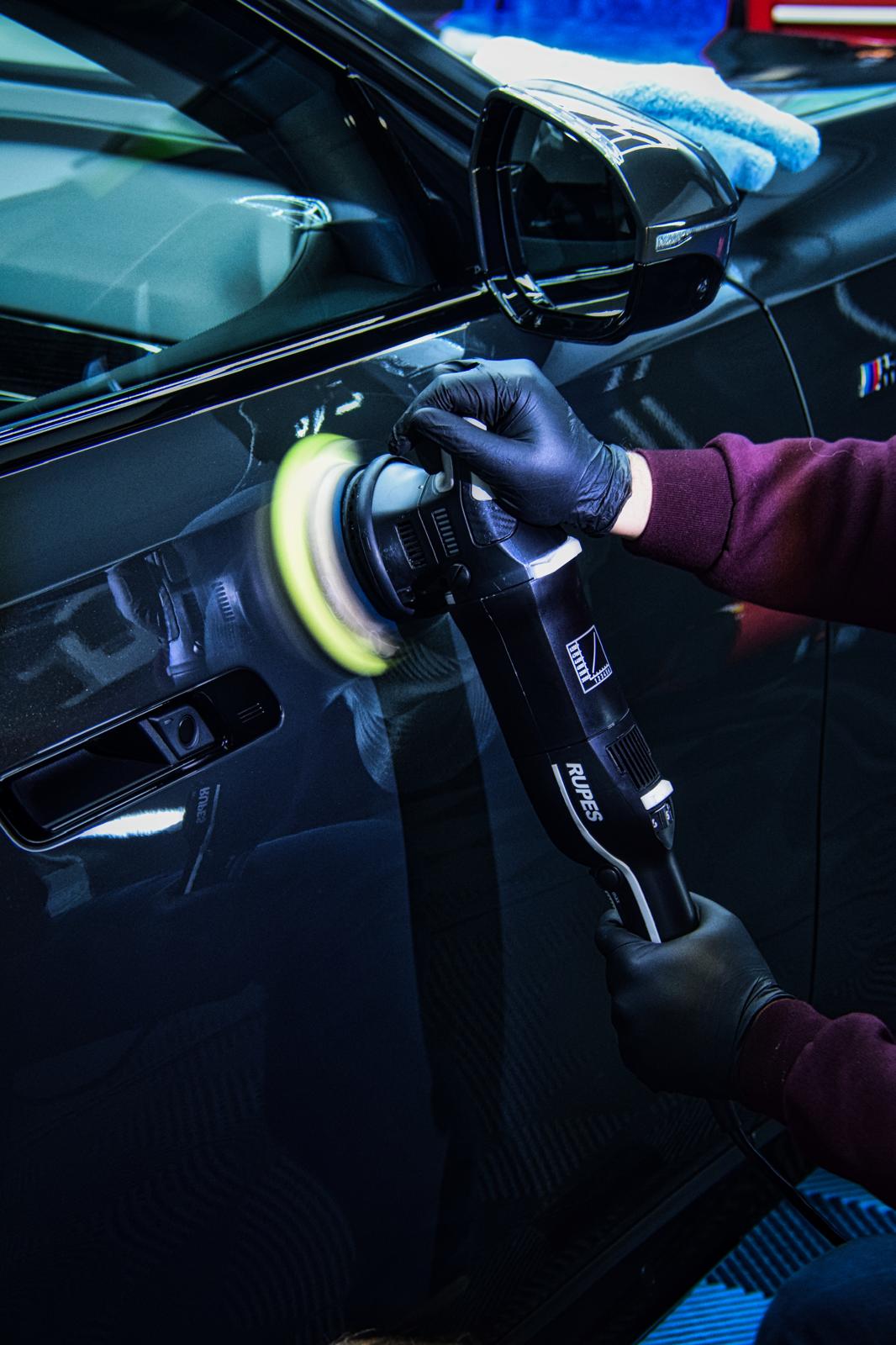 Polissage 90% véhicule haut de gamme